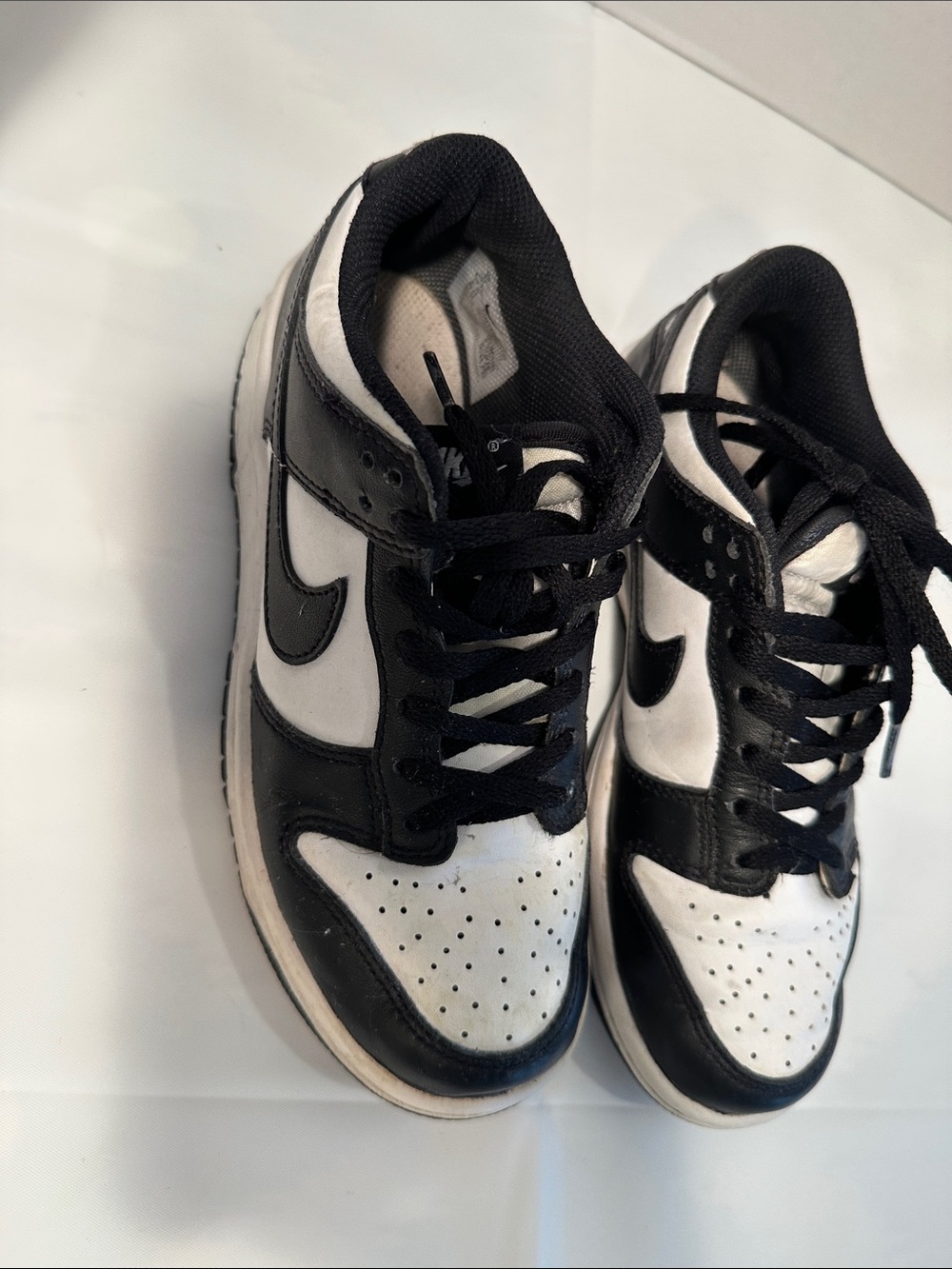 Nike Dunk Low Retro White Black
Panda (PS) Size 4Y (youth) - Picture 16 of 16